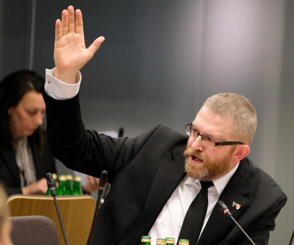 Parlament Europejski podjął decyzję ws. Grzegorza Brauna. Co z jego immunitetem?