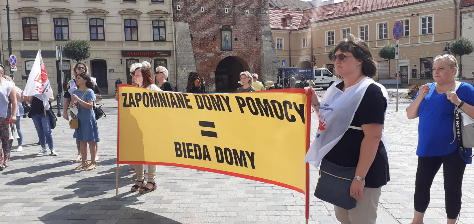 Pracownicy DPS-ów strajkowali w Lublinie [GALERIA]
