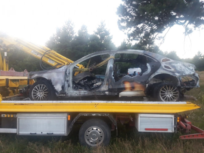 Radomsko: Uciekał policji, aż auto stanęło w płomieniach! Krył tajemnicę