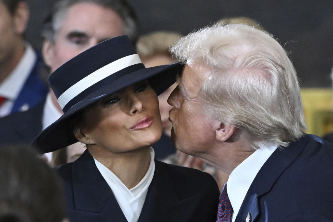 Trump próbował pocałować żonę! Nic z tego nie wyszło na oczach wszystkich