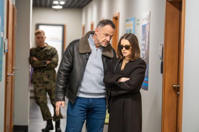 Pierwsza miłość, odcinek 4175: Biały uświadamia sobie, że kocha Angelikę. Bez pozwolenia opuszcza jednostkę - ZDJĘCIA