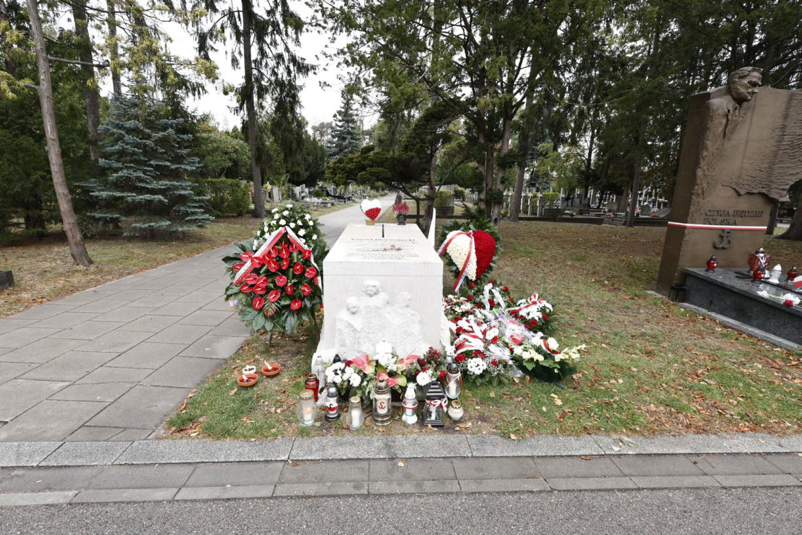 Tak wygląda grób Kornela Morawieckiego w 6. rocznicę śmierci