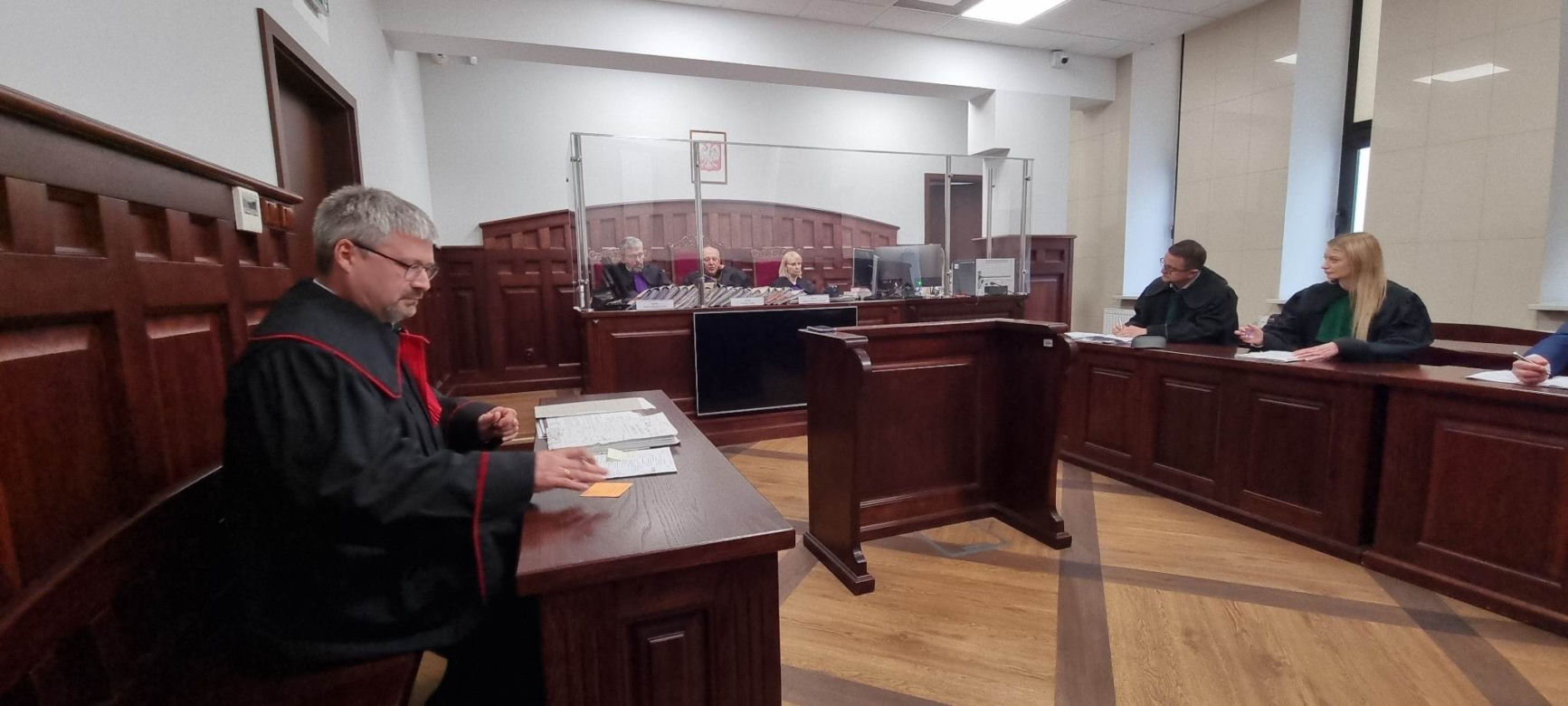 Proces byłych policjantów oskarżonych o branie łapówek. Jest wyrok
