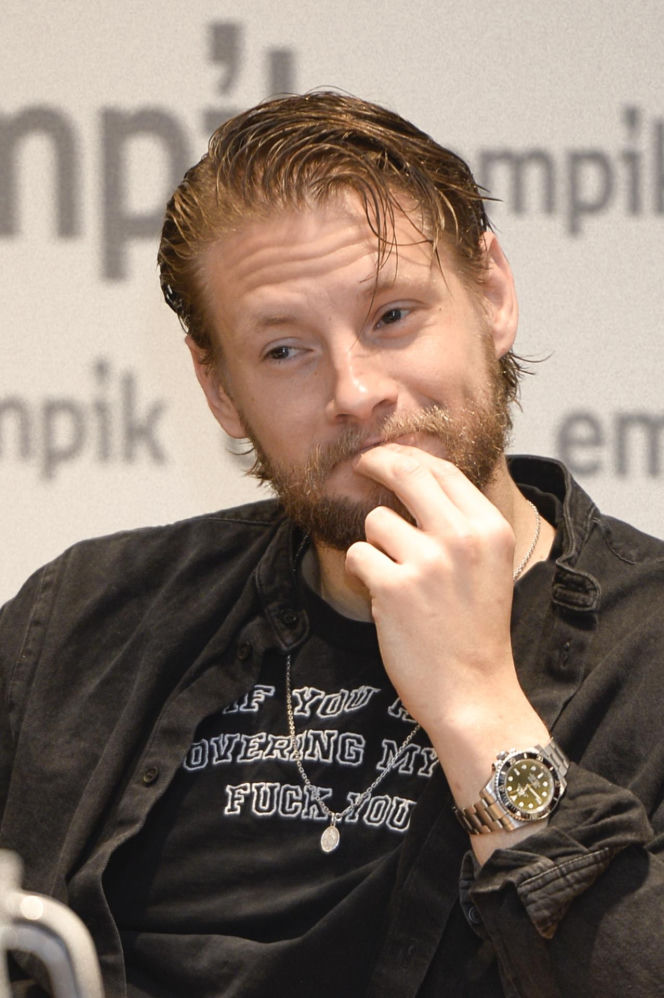 Sebastian Fabijański przeszedł ogromną metamorfozę. Kiedyś twardziel, dziś podbija taneczny parkiet