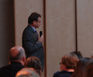 Życie jest tylko tam, gdzie płynie woda. Konferencja Planowanie i projektowanie jako jeden ze środków zapobiegania powodziom.