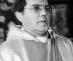 ks. prałat Bronisław Gostomski – dziekan dekanatu Londyn-Północ, proboszcz parafii św. Andrzeja Boboli w Londynie