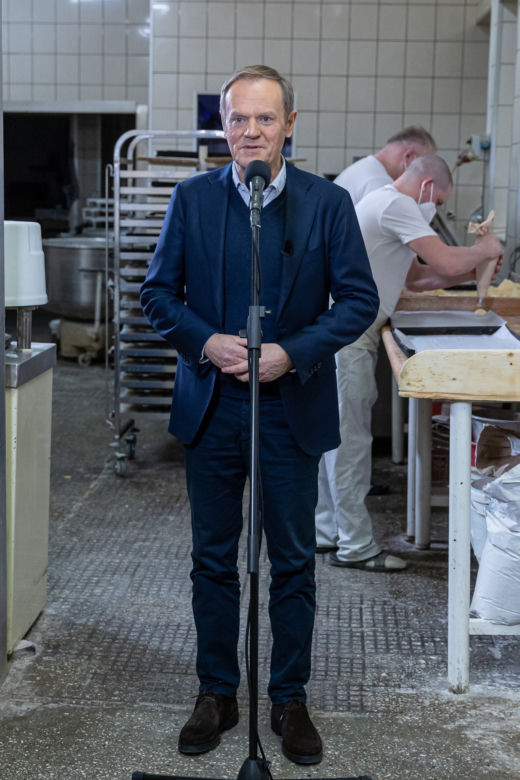 Donald Tusk w piekarni o cenach gazu
