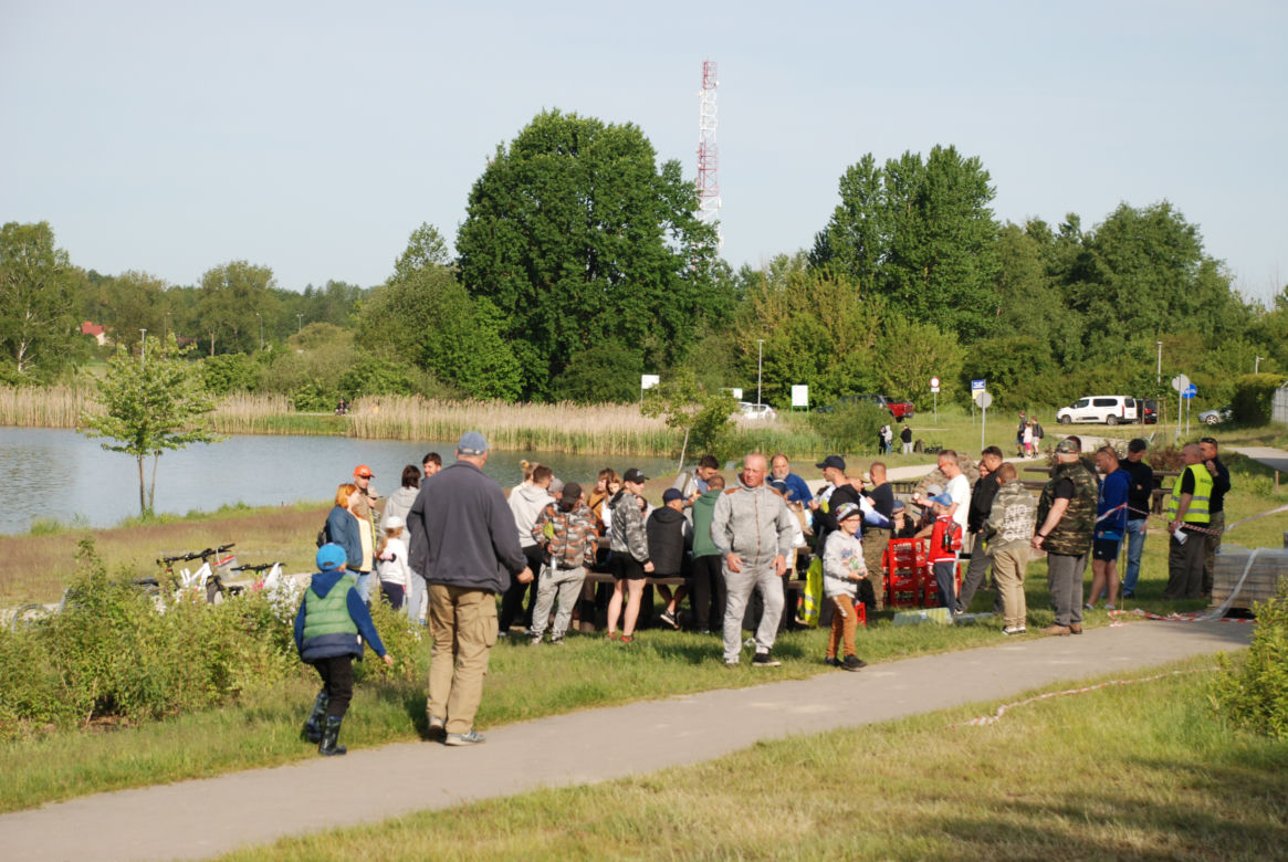 Zawody wędkarskie nad zalewem Muchawka i piknik wędkarski w Siedlcach