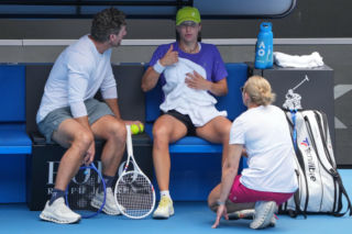 Czy Iga Świątek powinna zwolnić Abramowicz i Fissette'a? Ekspert stawia sprawę jasno