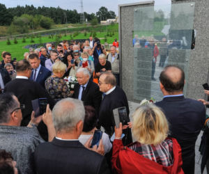Ukłony dla Rydzyka, uśmiech dla Kaczyńskiego