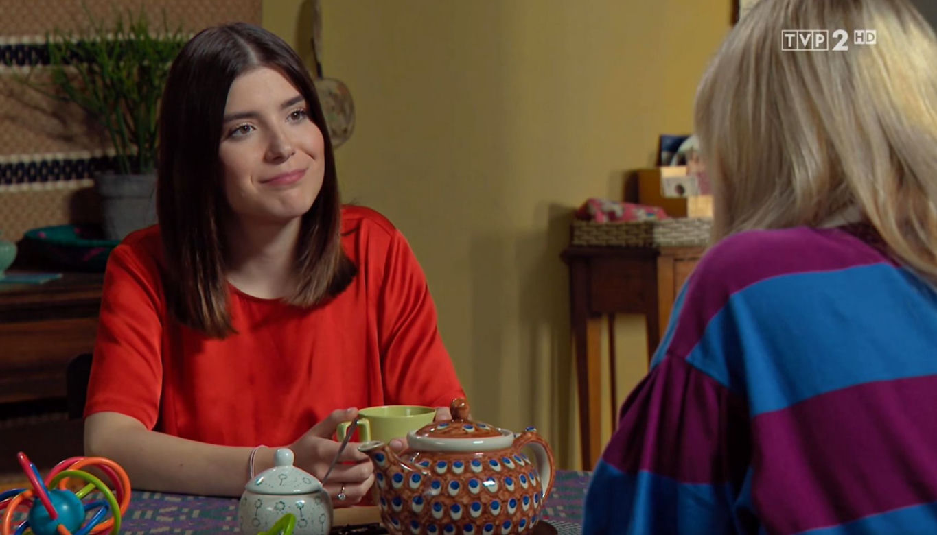 Barwy szczęścia, odc. 2325: Agata (Natalia Zambrzycka), Iwona (Izabela Zwierzyńska)