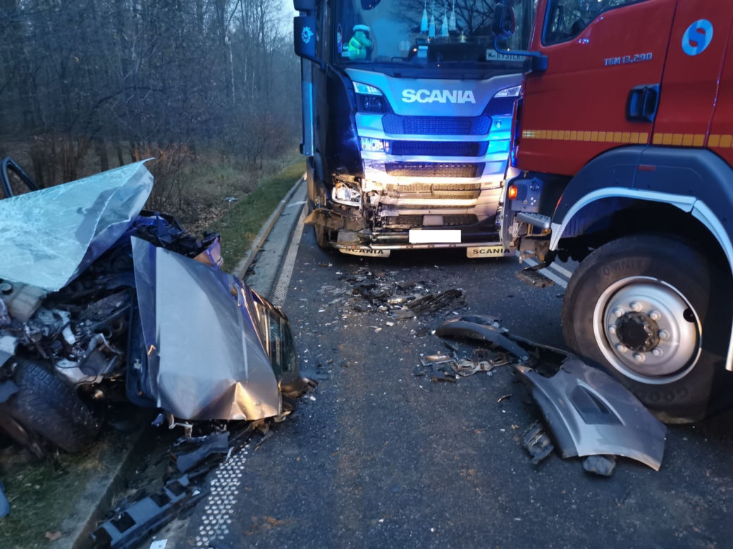 Cztery osoby ranne, w tym roczne dziecko. Wypadek na drodze Włoszakowice-Zaborówiec