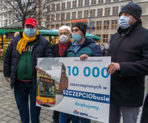 We wrocławskim SZCZEPCIObusie zaszczepiło się już ponad 13 tys. osób