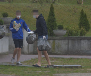 Strażacy uwięzieni na kwarantannie