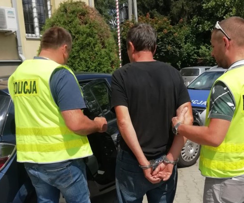 Mężczyzna, który zakopał psa żywcem usłyszał zarzuty