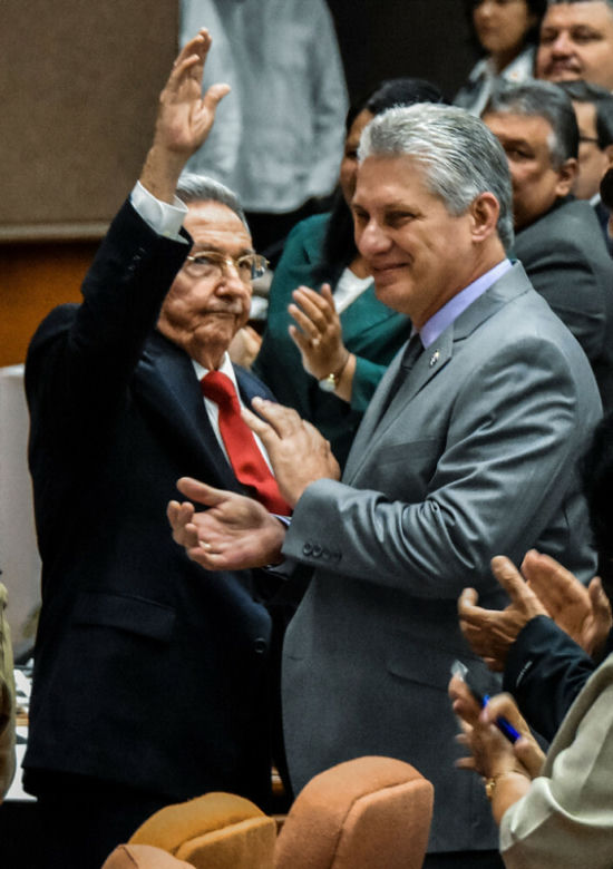 Raul Castro idzie na emeryturę. Zastąpi go prezydent Kuby Miguel Diaz-Canela? 