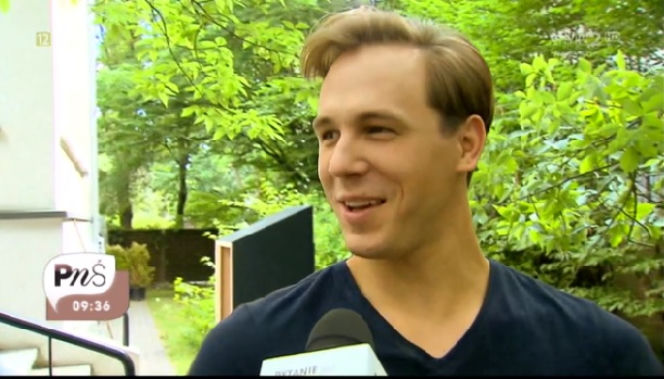 Pytanie na śniadanie na planie O mnie się nie martw 3 sezon. Marcin Kaszuba (Stefan Pawłowski)