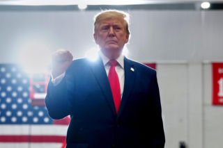 Trump chce zakazać sztucznej inteligencji! Ma swoją propozycję