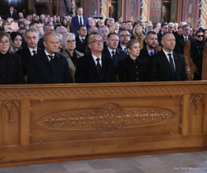 Marta i Karol Nawroccy dotrzymali słowa. Z zagranicy przybyli na pogrzeb Litewki