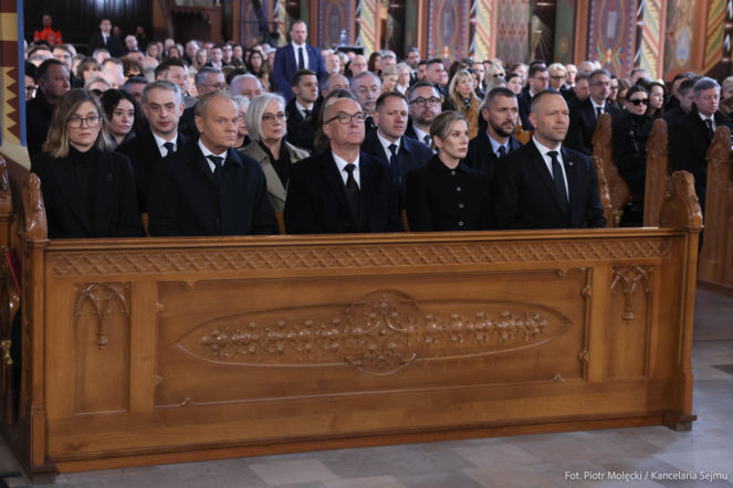 Marta i Karol Nawroccy dotrzymali słowa. Z zagranicy przybyli na pogrzeb Litewki