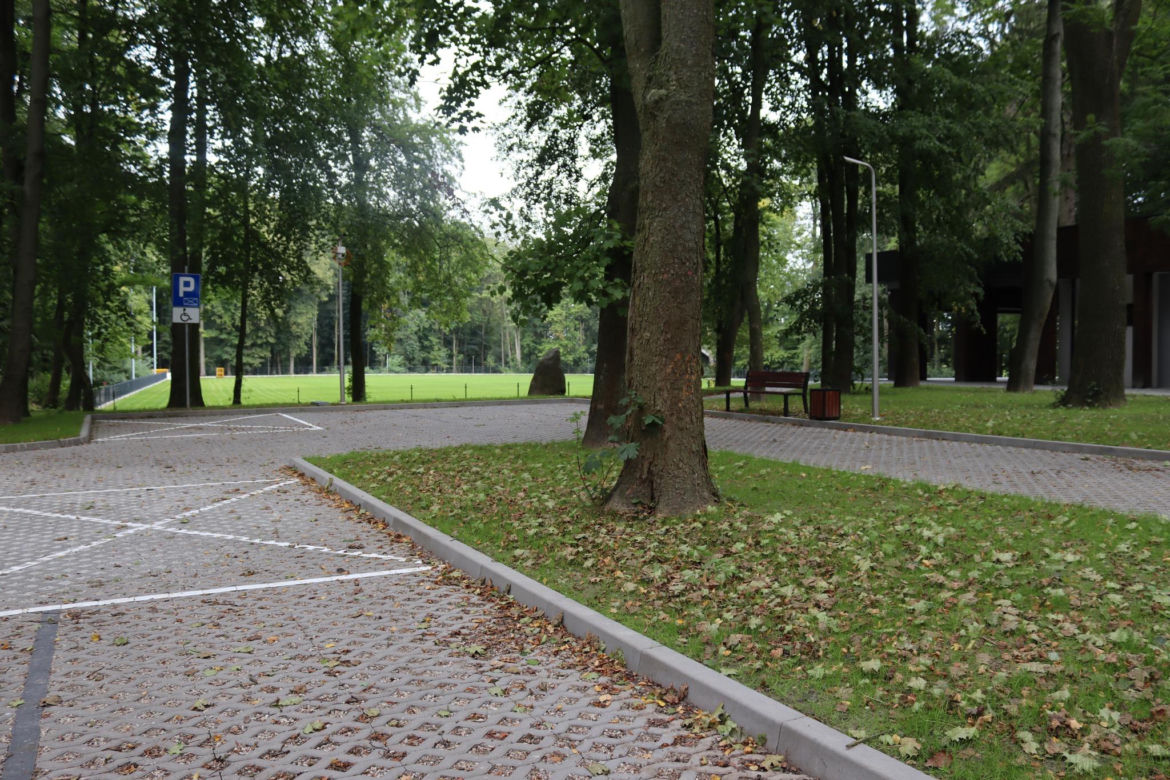 Zabytkowy park pod Lubawą zmienił się nie do poznania. Teraz wygląda jak z bajki