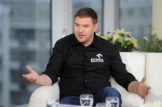 Tomasz Karolak dostał aż 3,5 mln złotych od Orlenu. Szokujące wieści o celebrytach