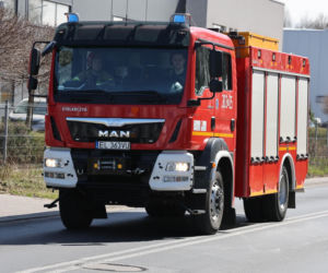 Strzały w łódzkiej fabryce, 400 osób ewakuowanych. Trwa obława