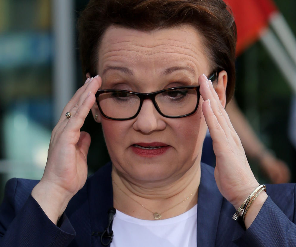 Anna Zalewska w służbowej limuzynie