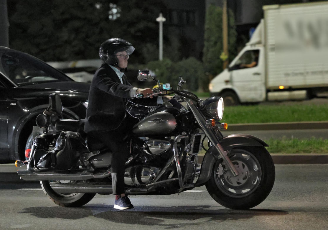 To nie poseł, to nocny jeździec
