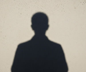 Napad z maczetą w Krakowie. Kto brutalnie zaatakował 39-latka i co ustaliła policja?