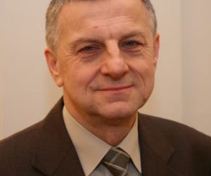 Jarosław Kaczyński boi się zdrady