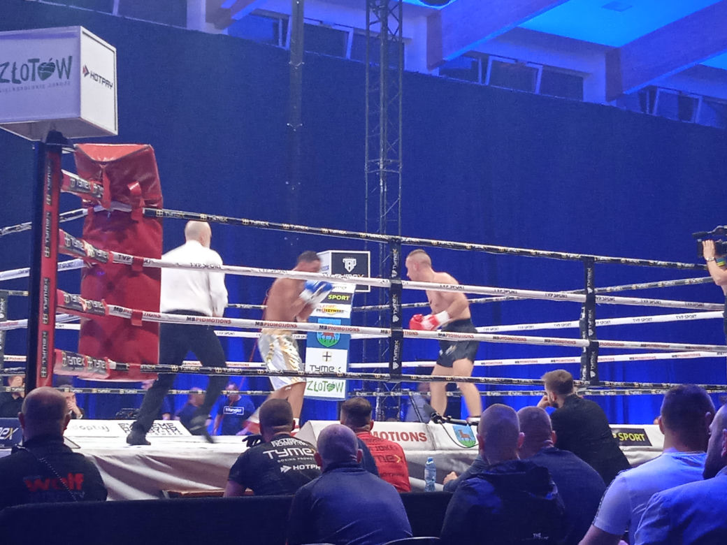 Złotów Boxing Night za nami. Emocjonujące pojedynki rozgrzały Złotów