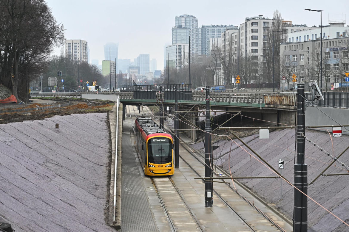 Tramwaj wozi już na Wolę. Torowisko na Kasprzaka otwarte