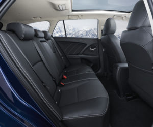 Toyota Avensis Touring Sports lifting 2015
