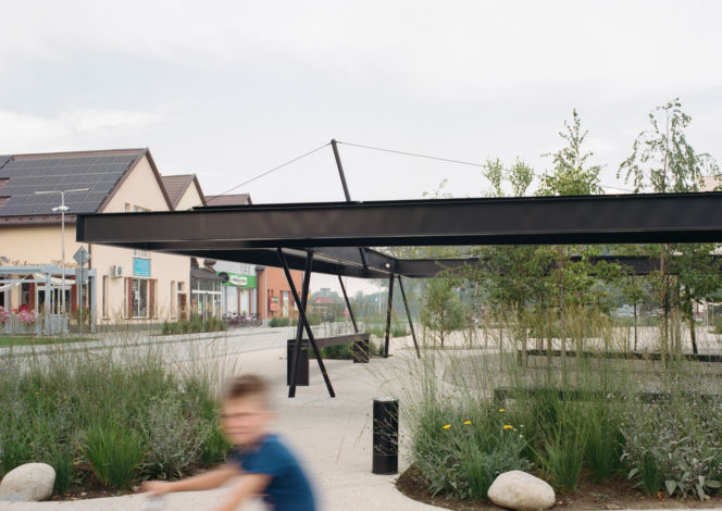 Plac Handlowy w Gorzycach. Bartosz Bukowski i Michał Woźniak