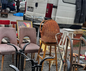 Lubelska Giełda Staroci wróciła po przerwie. Deszcz odstraszył tłumy, ale okazji nie brakowało