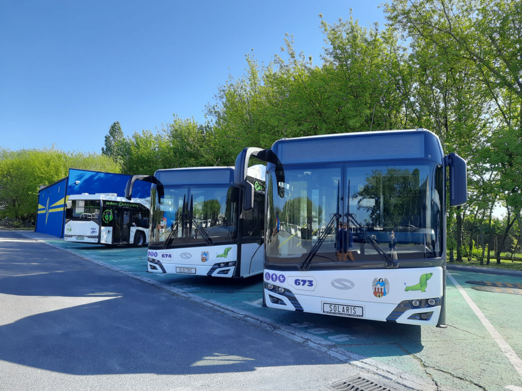 Nowe autobusy elektryczne i pojazd techniczny w Toruniu