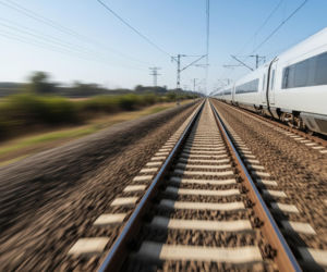 Linia Tomaszów Skarżysko. Czego PKP Polskie Linie Kolejowe nie mówią o prędkości 200 km/h?