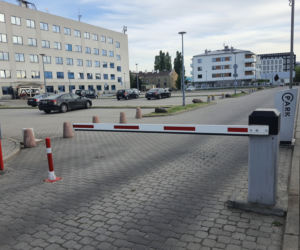 Pijany urzędnik Rafała Trzaskowskiego zatrzymany przed urzędem. Wydmuchał ponad dwa promile