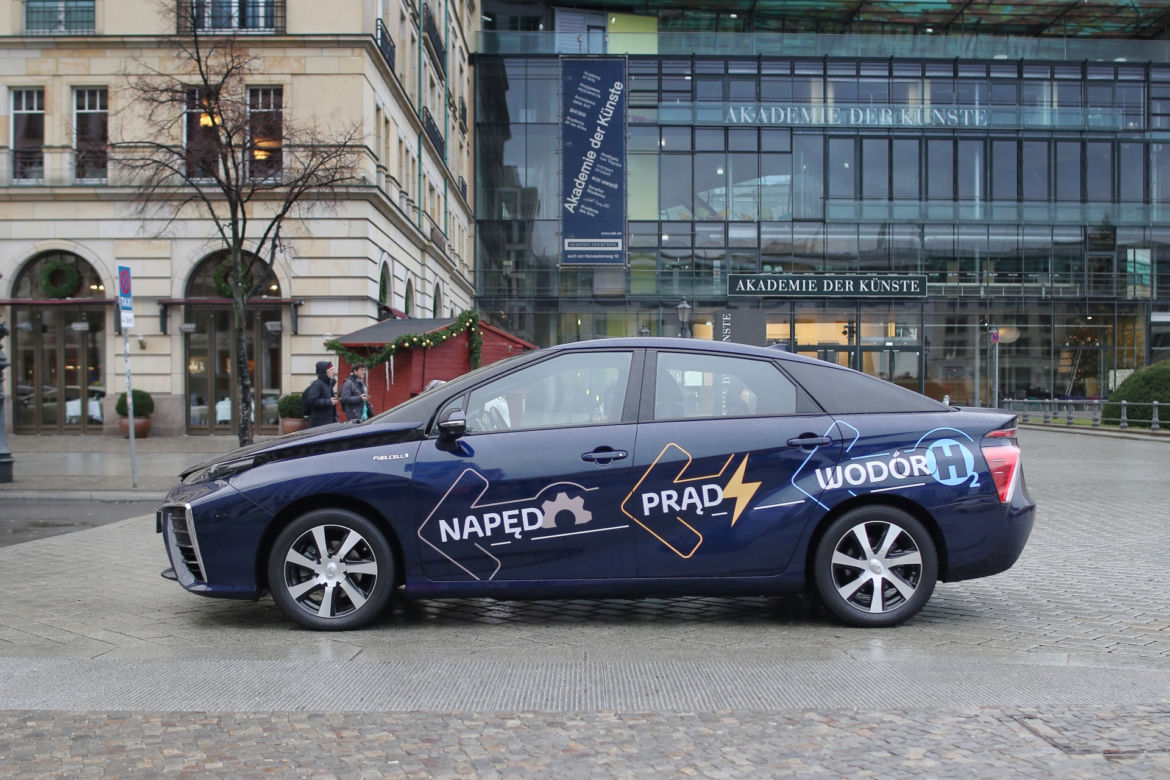 Toyota Mirai zarejestrowana w Polsce