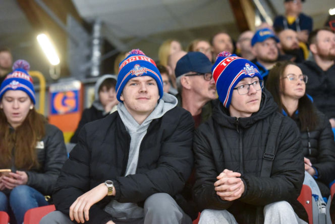 KH Energa Toruń - Unia Oświęcim 4:1, zdjęcia kibiców i zawodników z meczu nr 6