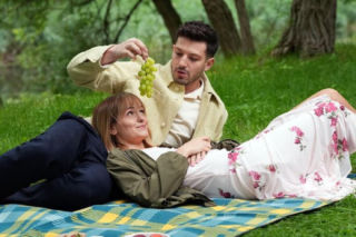 Barwy szczęścia, odcinek 3285: Justin obieca Oli raj. Ukochana dostanie świetną propozycję, ale on nie pozwoli jej wymknąć mu się z rąk – ZDJĘCIA