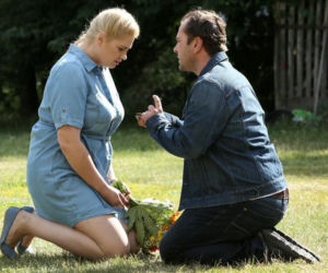 Barwy szczęścia. Borys (Jakub Wieczorek), Aldona (Elżbieta Romanowska)
