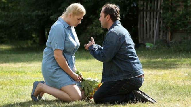 Barwy szczęścia. Borys (Jakub Wieczorek), Aldona (Elżbieta Romanowska)