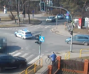 Policyjna eskorta w Toruniu. Kobieta zaczęła rodzić!