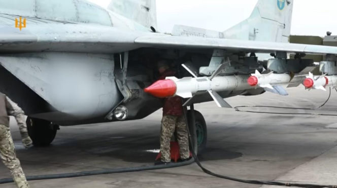 Ukraińskie F-16 na froncie. Taktyka z Zachodu nie wystarczyła, piloci stworzyli własną