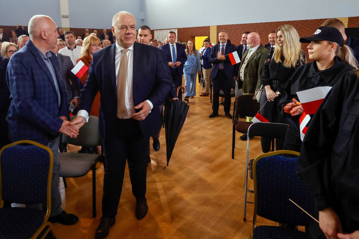 Premier Sasin chwali się budżetem: Rekordowa kwota! 