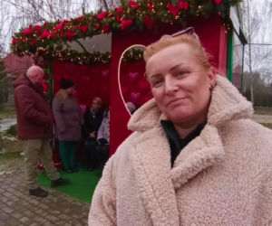 Romantyczny przystanek autobusowy w Moczyłach