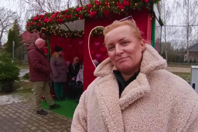 Romantyczny przystanek autobusowy w Moczyłach