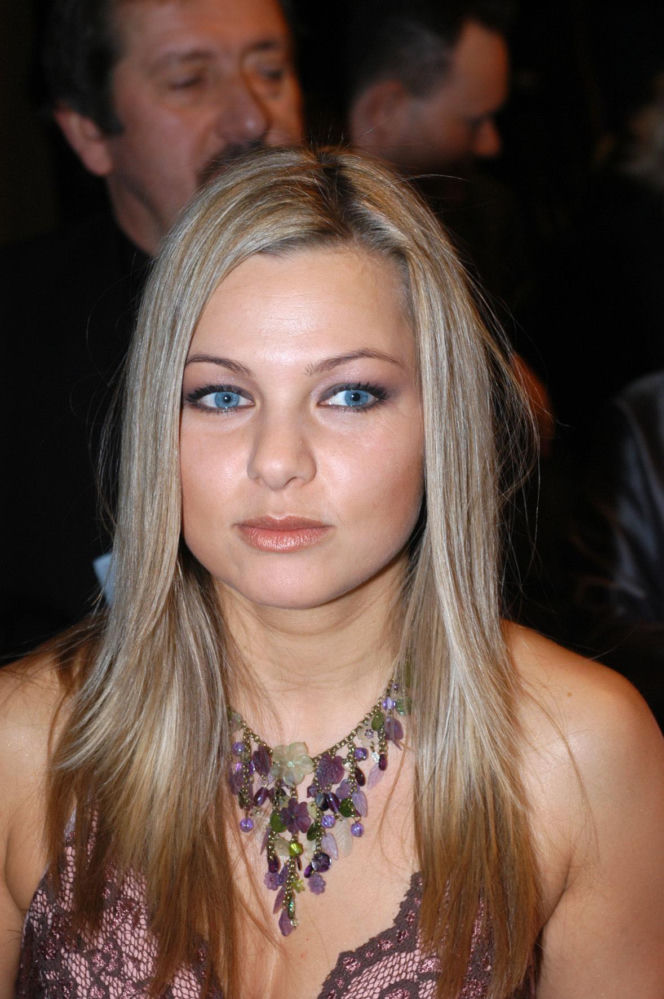 - Katarzyna Bujakiewicz przez lata grała w "Na dobre i na złe". Tak wyglądała na początku swojej przygody z serialem